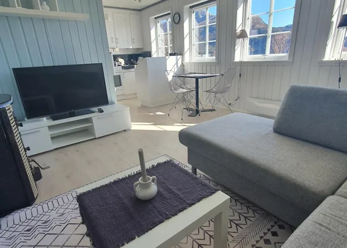 Maaloey Fjord & Mountain Panorama Appartamento *