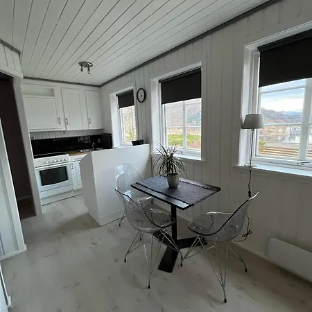 Lägenhet Maaloey Fjord & Mountain Panorama Maloy